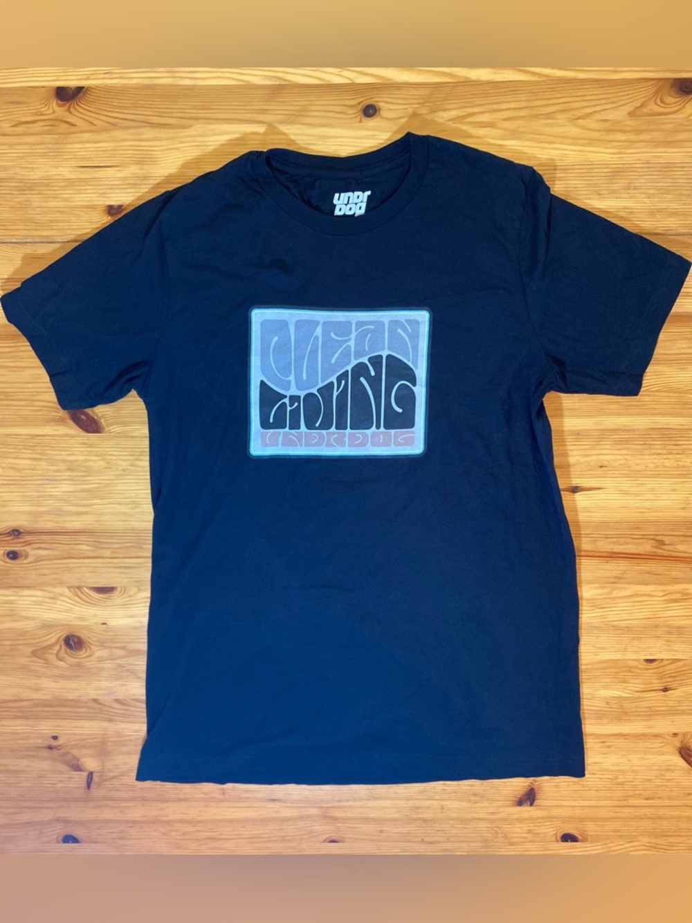 Undrdog Retro Clean Living Graphic Tee Size Large NWOT - Picture 5 of 8